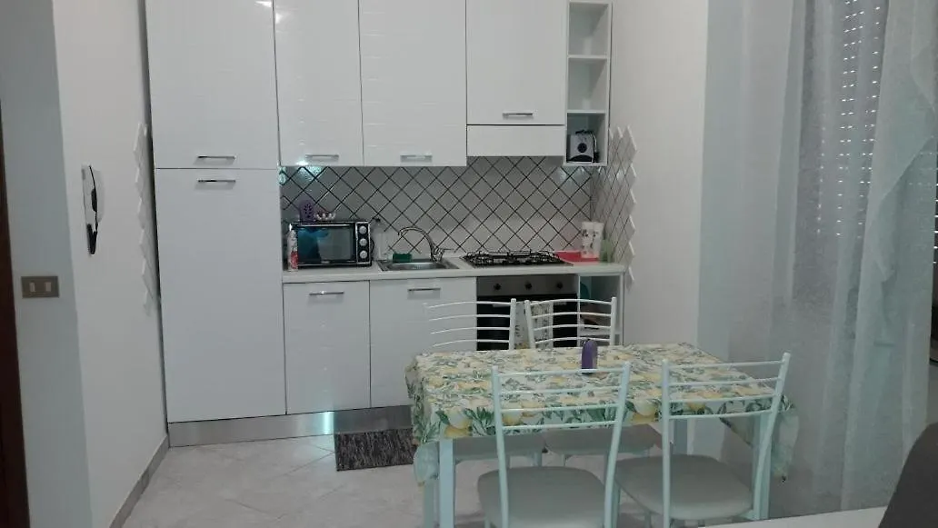 Апартаменты Marilyn House Дезенцано-дель-Гарда